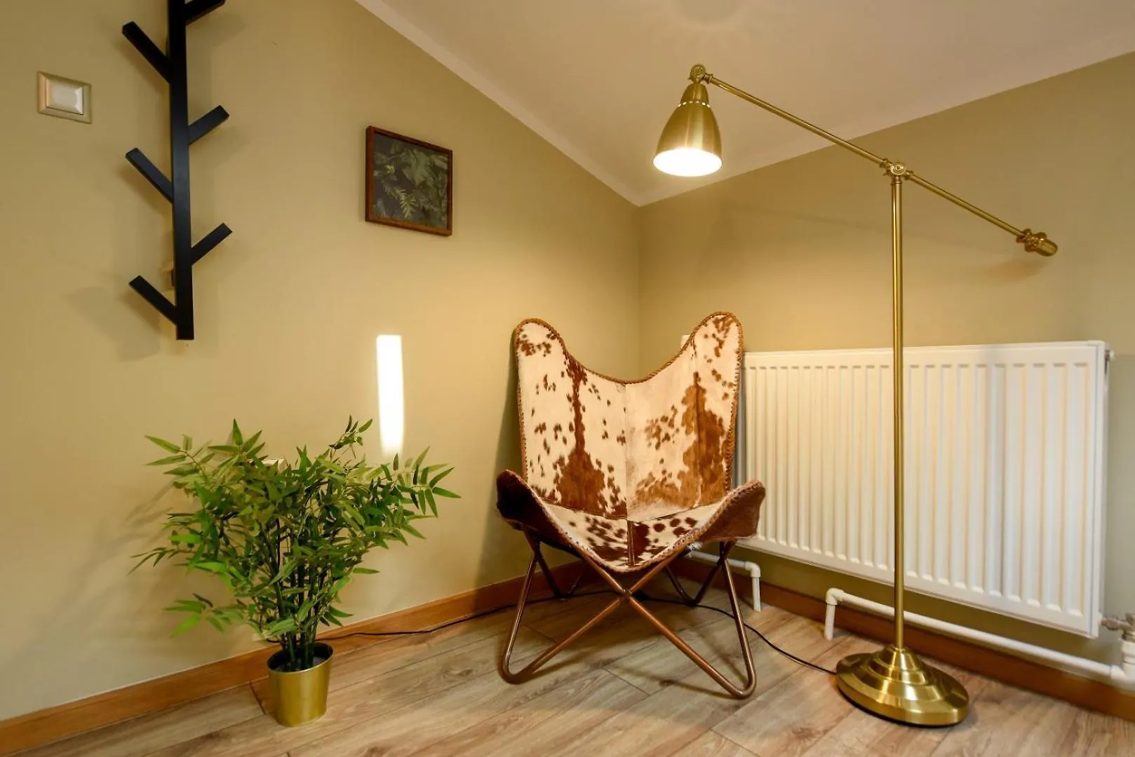 Timeless Elegance Meets Modern Comfort - Stay In The Heart Of The Old Town Boekarest Appartement