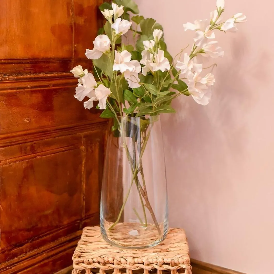 Appartement Timeless Elegance Meets Modern Comfort - Stay In The Heart Of The Old Town Boekarest Roemenië